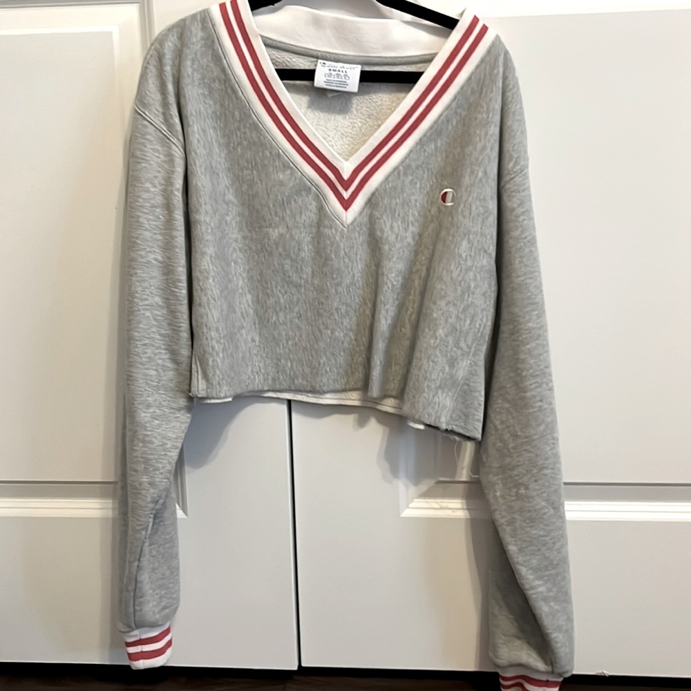 champion cropped v neck crew